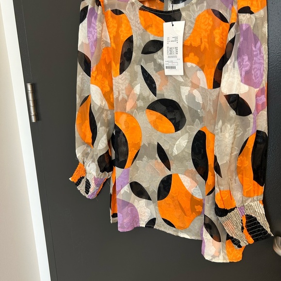 Kaffe NWT size 10 Abstract Print Blouse and Skirt Set- sheer effect, puff sleeve - Picture 15 of 16